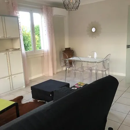 Comme A La Maison Parking Voiture Velo Inclus Condrieu